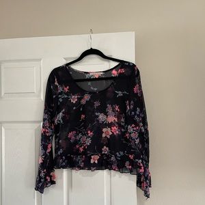 Sheets too with floral design. Size S